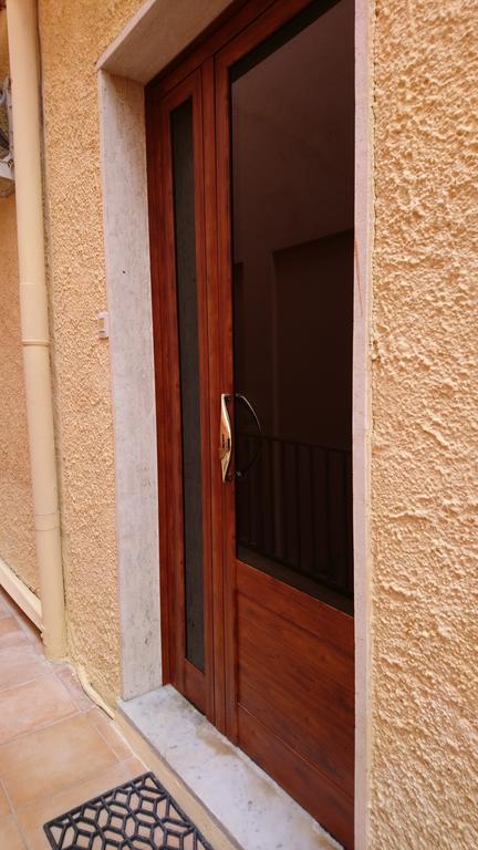 B&B Via Dei Mille 9 Castelsardo Exterior foto